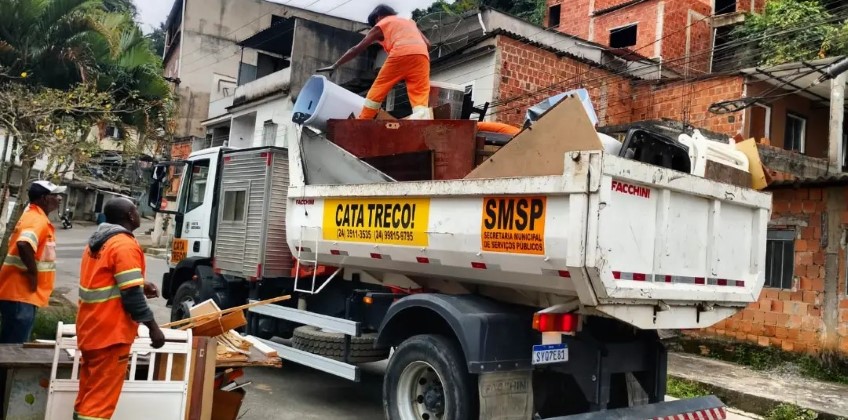 Caminhão Cata-Treco atende mais quatro bairros de VR nesta semana